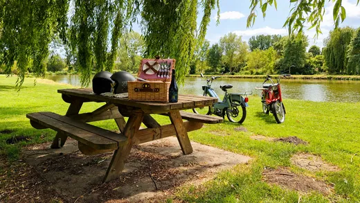 A vintage moped ride in the Loire Valley with ToursNmob