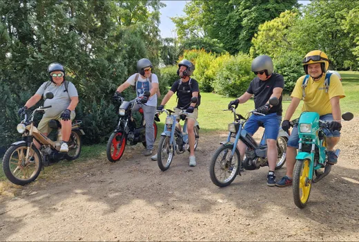 Balade en mobylette vintage en Touraine avec ToursNmob