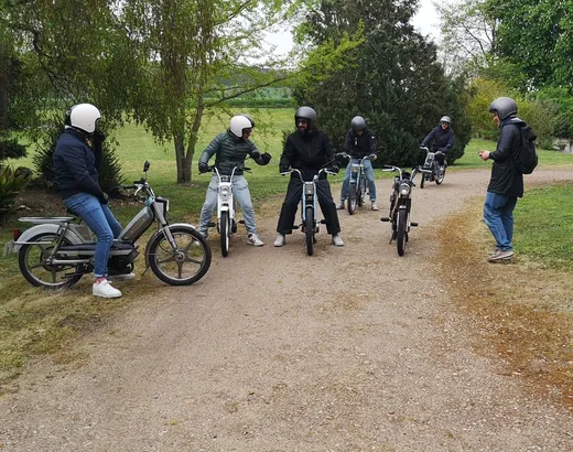 Balade en mobylette vintage en Touraine avec ToursNmob